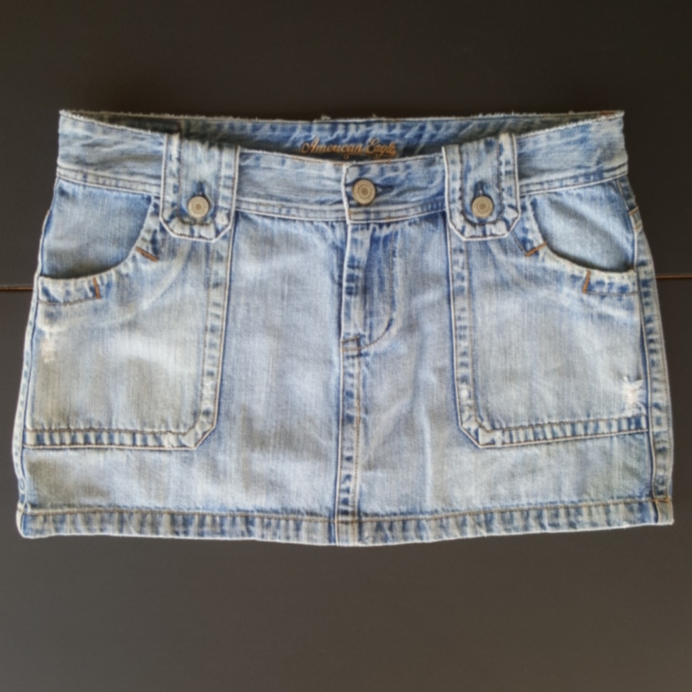 AMERICAN EAGLE ♡ Cute 'n Sexy Vintage Faded | Distressed Blue Jean Mini Skirt 10